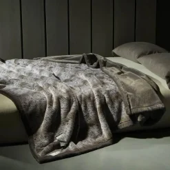 Kuschelige Kunstfell-Überwurfdecke - Lucia-Pelzdecke