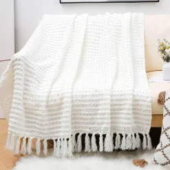 Kuschelige nordische Strickdecke – Überwurf mit Quasten für Zuhause und unterwegs