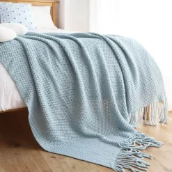 Kuschelige Strickdecke – Überwurf mit Quasten für Sofa oder Bett