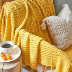 Kuschelige Strickdecke – Sofakomfort im Winter