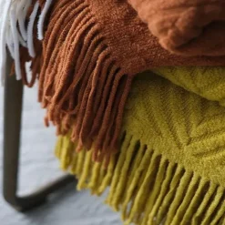 Kuschelige Tweed-Strickdecke – Überwurf mit Quasten für Sofa oder Bett