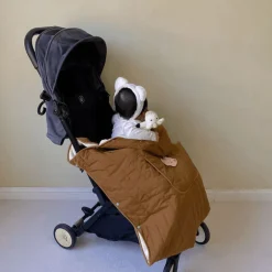 Kuschelige Winterdecke für den Kinderwagen – warmes Mama-Wickeltuch