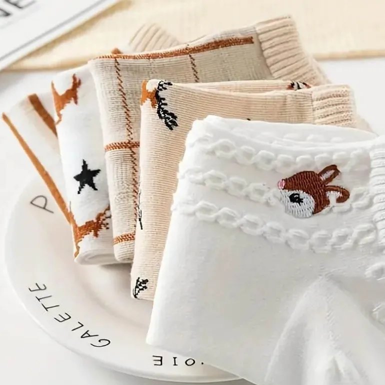 Kuschelige Woodland-Strick-Söckchen – Von der Natur inspiriertes Schuhwerk