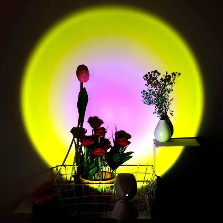LED Sunset Robot Lamp - Atmospheric Mood Lighting for Home Decor