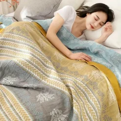 Leichte Baumwollgazedecke mit Streifen - Sommer-Reisehandtuchdecke