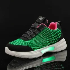 Leuchtende Glasfaser-Sneaker – bequeme wiederaufladbare Schuhe