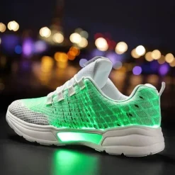 Leuchtende Glasfaser-Sneaker – bequeme wiederaufladbare Schuhe