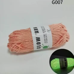 Leuchtendes Strickgarn – Sparkle Glow Crafting Yarn