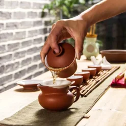 Lila Ton Gaiwan Teeset - Elegante chinesische Teetasse