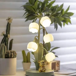 Lilienblumen-Tischlampe – dekorative Blumenbeleuchtung