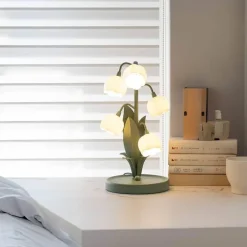 Lilienblumen-Tischlampe – dekorative Blumenbeleuchtung