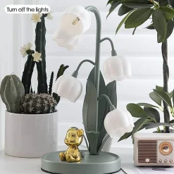 Lilienblumen-Tischlampe – dekorative Blumenbeleuchtung