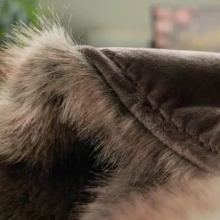 Luxuriöse Felldecke – weicher, gemütlicher Überwurf