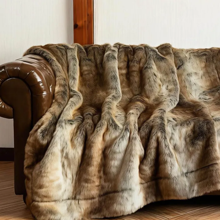 Luxuriöse, kuschelige Überwurfdecke – Soft Hervé Design