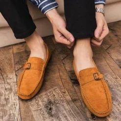 Luxuriöse Slip-On-Fahrerschuhe aus Wildleder für Herren