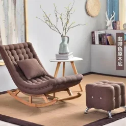 Luxuriöser Schaukelsessel – elegantes europäisches Design