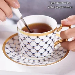 Luxuriöses Kaffee- und Teeservice aus goldenem Bone China – elegante Porzellankeramik