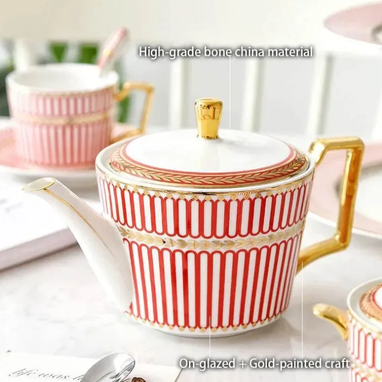 Luxuriöses Tee- und Kaffeeset aus Bone China – Elegantes Trinkgeschirr aus goldfarbenem Porzellan
