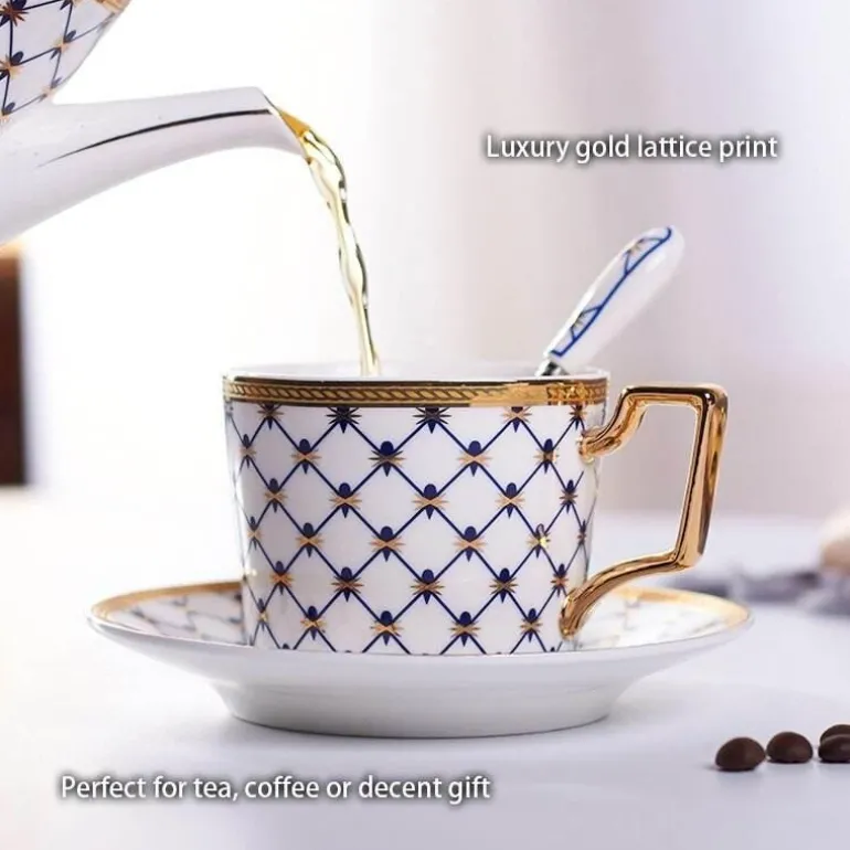 Luxuriöses Tee- und Kaffeeset aus Bone China – Elegante Kanne und Tassen aus goldfarbenem Porzellan
