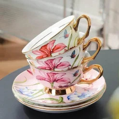 Luxuriöses Teeservice aus Porzellan mit Löffel „Lily“ – elegante Tasse und Untertasse