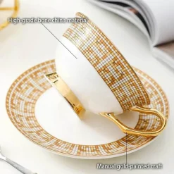 Luxuriöses Teeservice aus Bone China – Hochwertiges Teeservice aus königlichem Porzellan