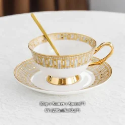 Luxuriöses Teeservice aus Bone China – Hochwertiges Teeservice aus königlichem Porzellan