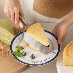 Marina Kuchenschneider – Präzisions-Backwerkzeug für perfekte Stücke