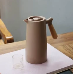 Matte Teekannen-Thermoskanne – Elegantes minimalistisches Design