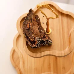 Mehrschichtiger Tortenständer aus Holz – Elegante Dessertpräsentation