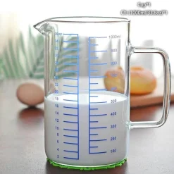 Messbecher aus Glas – Hitzebeständiger Krug für präzises Ausgießen