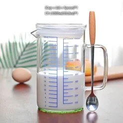 Messbecher aus Glas – Hitzebeständiger Krug für präzises Ausgießen