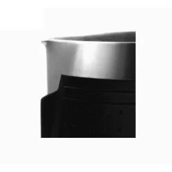 Milchaufschäumkrug aus Edelstahl – 12 oz Latte Art Cup mit Silikonhülle