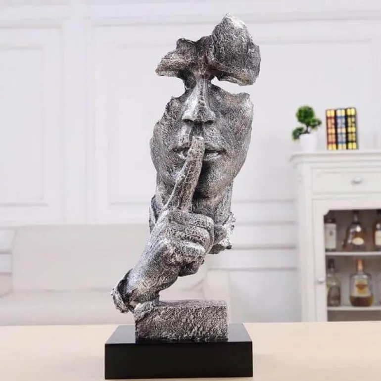 Miniatur-Schreibtischskulptur – Elegantes Schweigen ist Golddekor