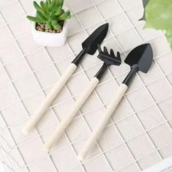 Mini-Gartengeräte-Set - Balkonpflanzen-Pflegeset aus Holz