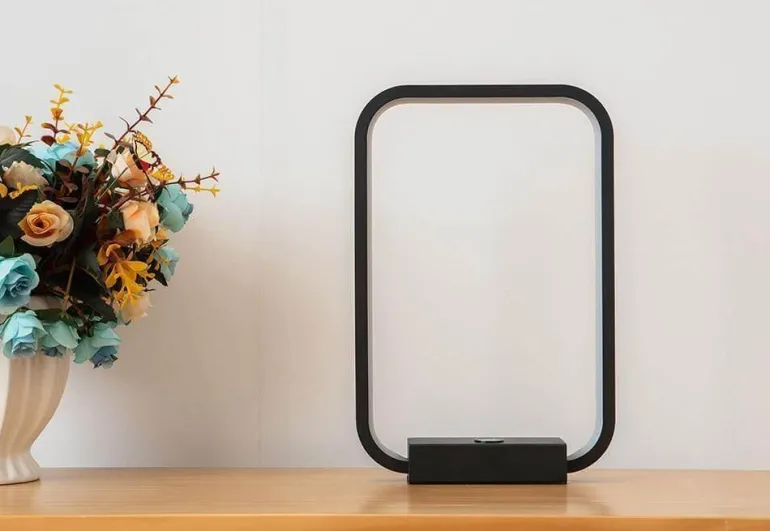 Minimalist LED Table Lamp - Eye-Friendly Home Lighting