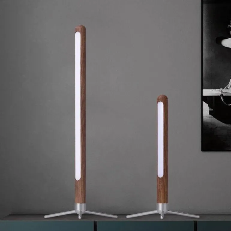 Minimalistische Schreibtischlampe aus Holz – Nordic Sky Design