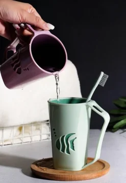 Minimalistischer Zahnbürstenhalter – Badezimmeraccessoire im nordischen Design