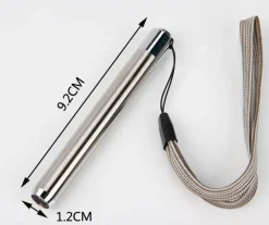 Mini-Taschenlampe aus Edelstahl – tragbares LED-Licht
