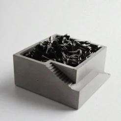 Mini-Treppen-Blumentopfform – Kreativer Pflanzenhalter