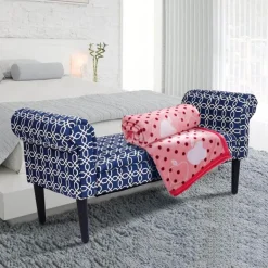 Moderne Bettbank – Stilvoller Sofasessel mit gerollten Armlehnen für die Inneneinrichtung