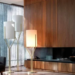 Moderne Cartwheel Stehlampe – Stilvolle Wohnraumbeleuchtung