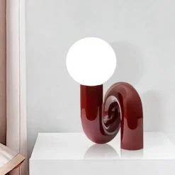 Moderne Schreibtischlampe – Kreative Beleuchtungslösung für Zuhause