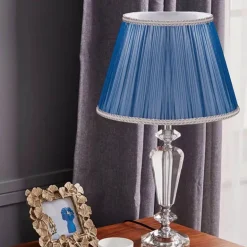 Moderne Tischlampe – Elegante Leuchte