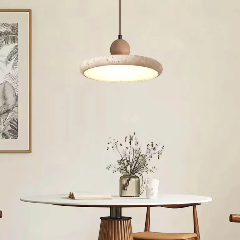 Moderne Travertin-Pendelleuchte, elegante Deckenleuchte aus Stein für zeitgenössische Räume