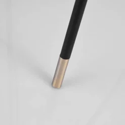 Moderne verstellbare Stehlampe – stilvolle Beleuchtungslösung