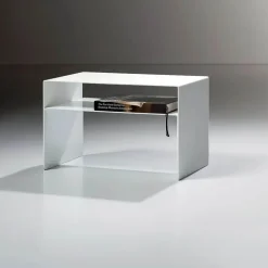 Moderner Beistelltisch aus Holz – Stilvolle Akzentmöbel