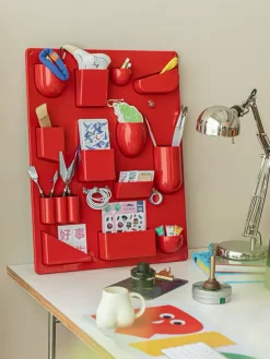 Moderner Beistelltisch aus Holz – Stilvolle Akzentmöbel