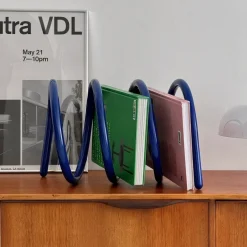 Moderner Beistelltisch aus Holz – Stilvolle Akzentmöbel