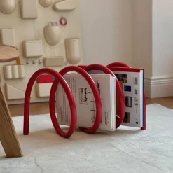 Moderner Beistelltisch aus Holz – Stilvolle Akzentmöbel