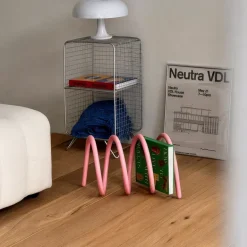 Moderner Beistelltisch aus Holz – Stilvolle Akzentmöbel